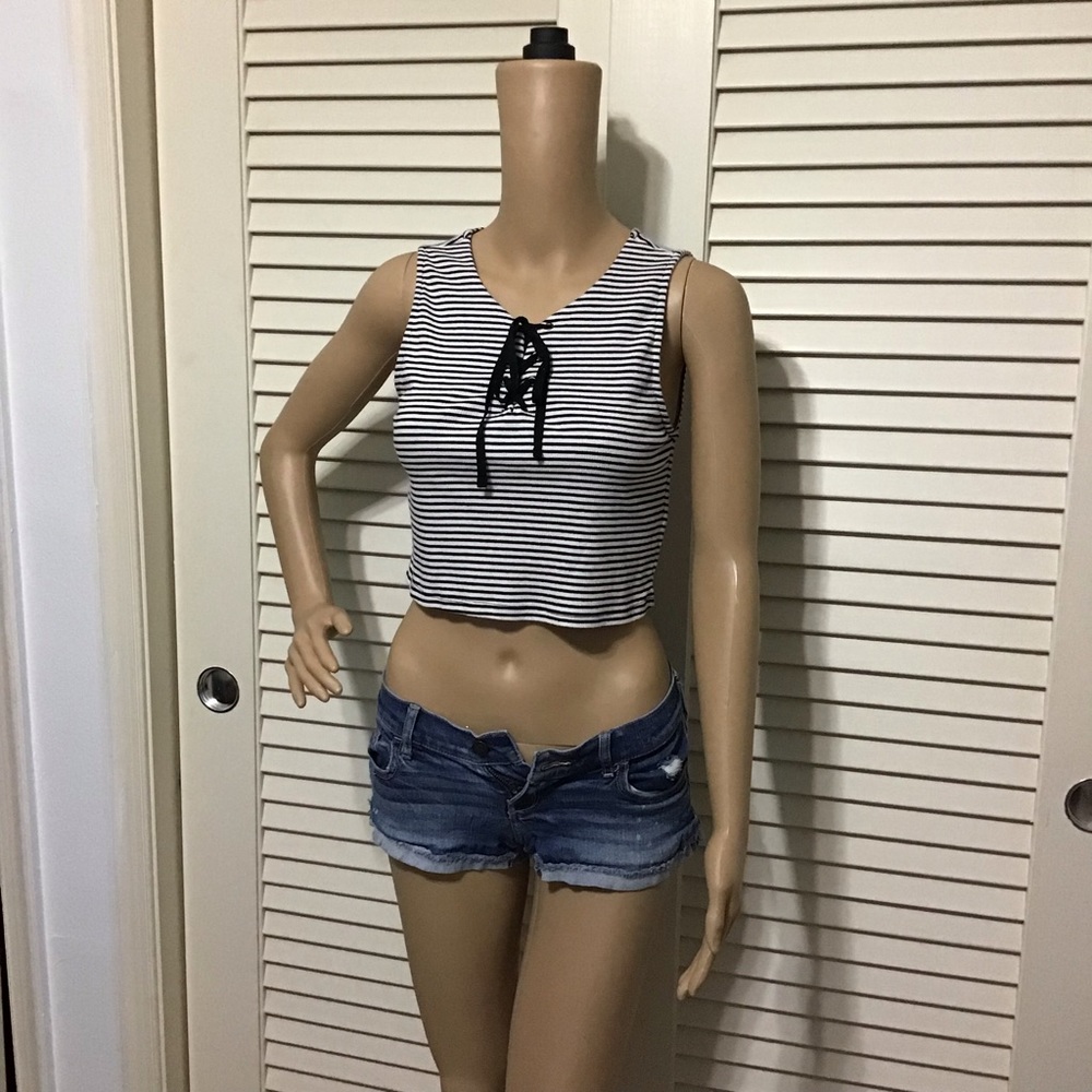 Forever 21 Mid Rib Crop Top - Picture 3 of 4